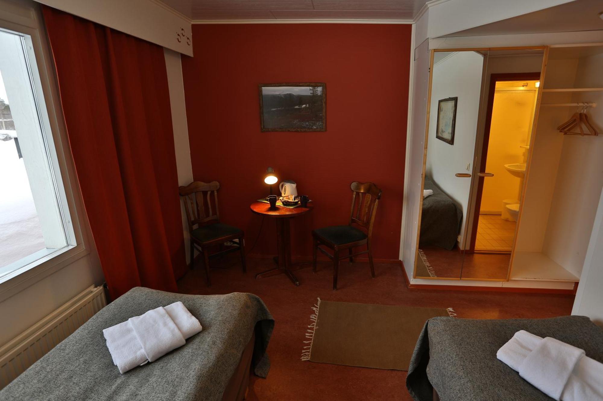 Yllaes Lake Hotel Yllasjarvi Quarto foto